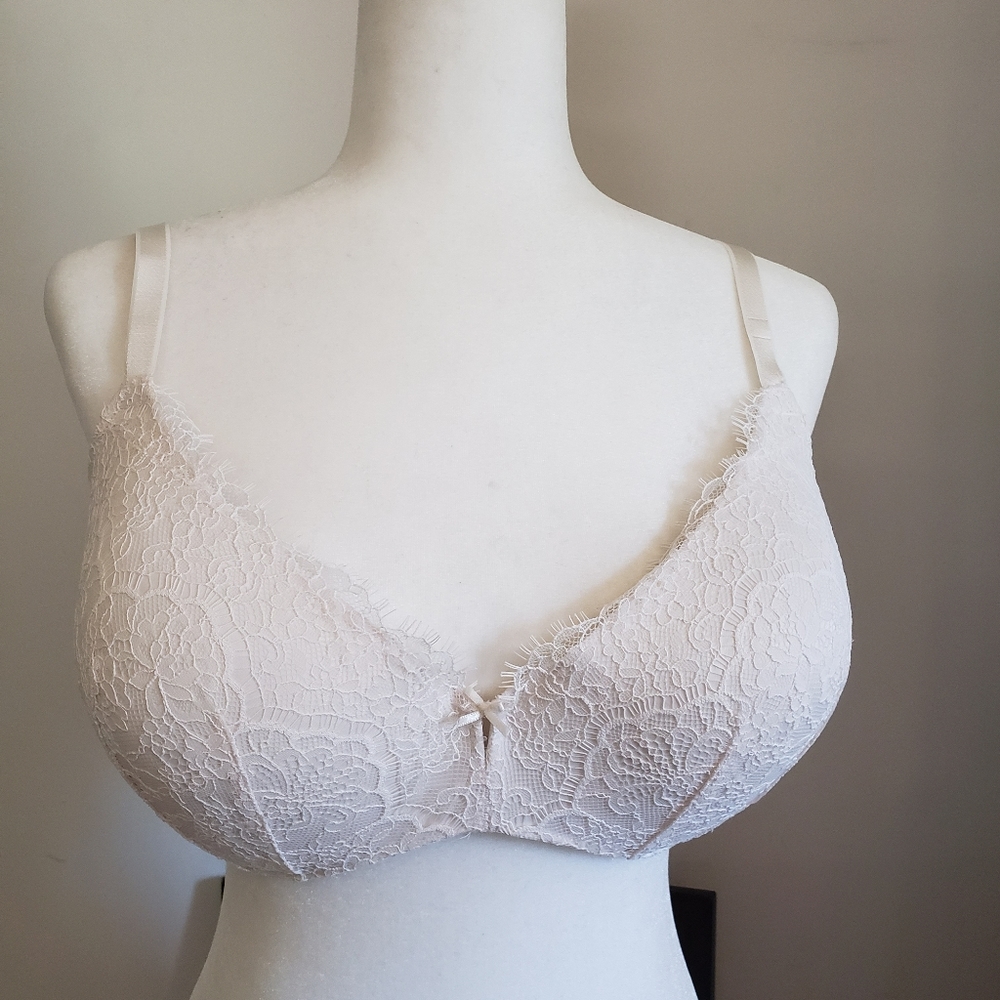 NWT VS Lace Bra